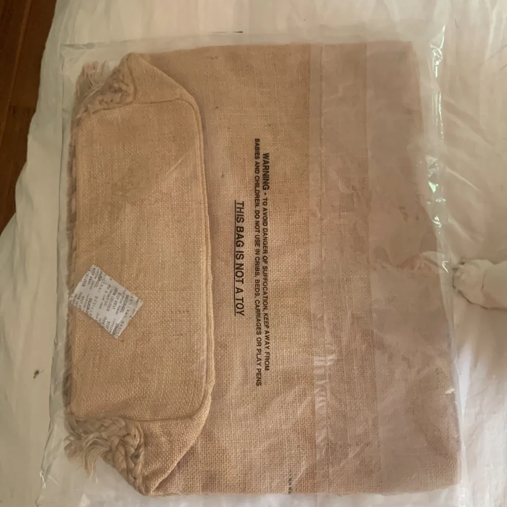 Salt + umber Isla jute Seashell tote new in package - Picture 6 of 7